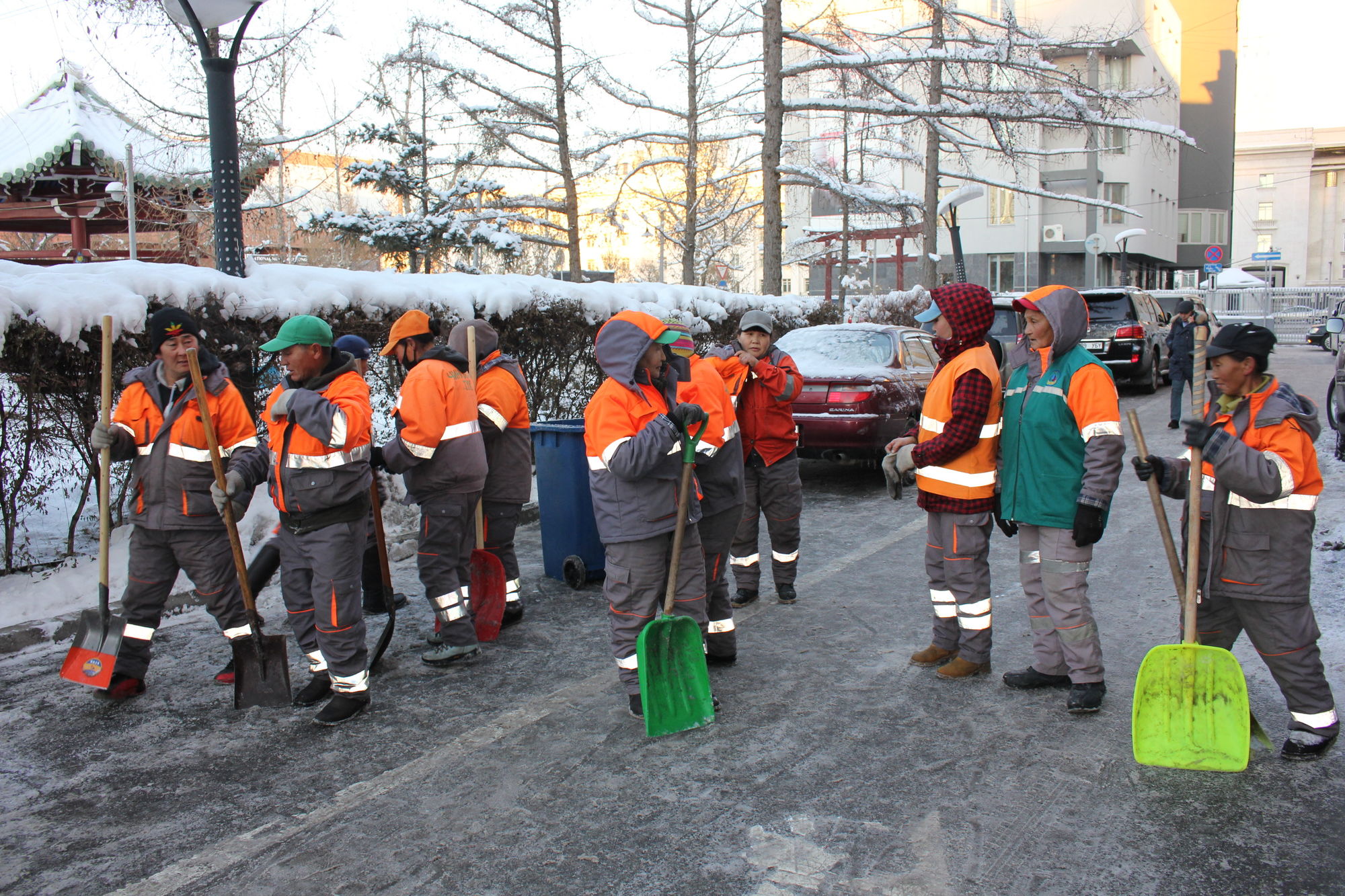 ТҮК-ийн ажилчид “Үлэмжийн гоо”-д саатна