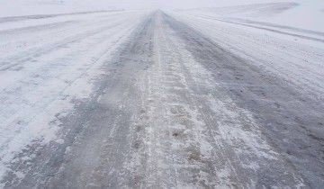 Улаанбаатар-Өвөрхангай, Баянхонгор-Улаанбаатар чиглэлийн автозамын хөдөлгөөнийг түр хугацаагаар хаажээ