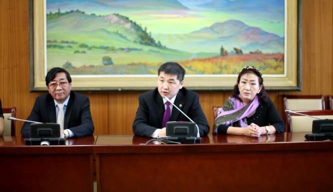 МАХН бага чуулганаа хуралдуулж, намдаа шинэчлэл хийх шаардлагатай байна