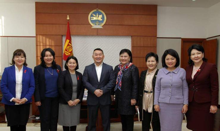 УИХ дахь эмэгтэй гишүүд Ерөнхийлөгчтэй уулзлаа