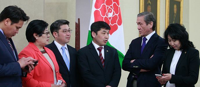 МАХН эзгүйрсэн үү