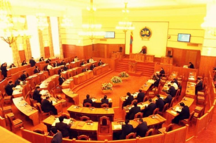 Чуулган: Ерөнхийлөгчийн хоригийг хэлэлцэж байна