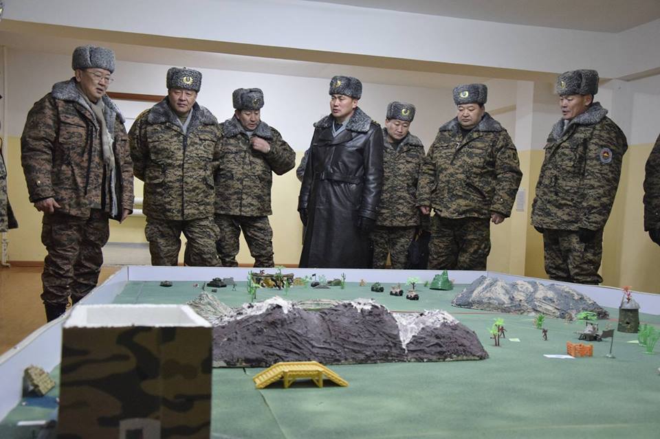 Батлан хамгаалахын сайд Н.Энхболд баруун аймгуудад ажиллаж байна