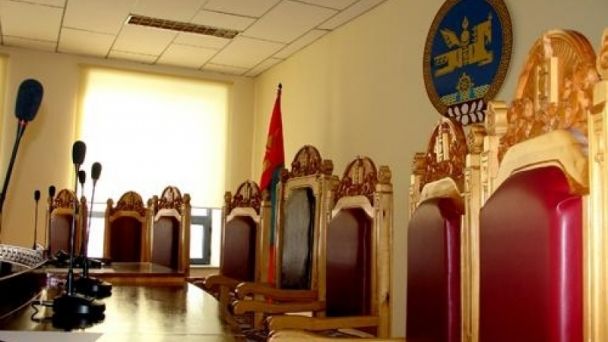 Үндсэн хуулийн цэц хуралдана