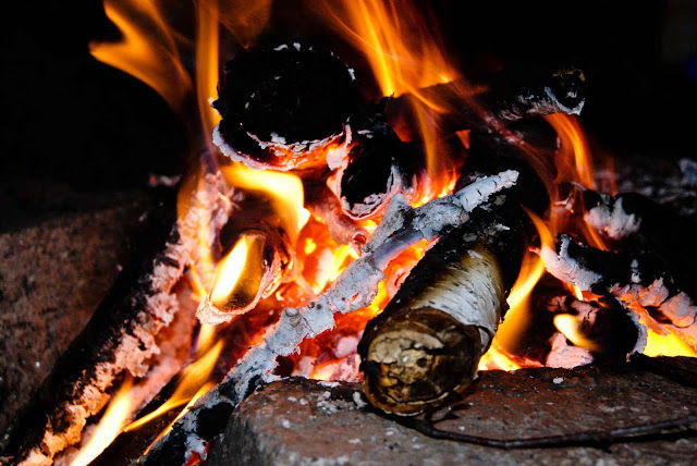 Хүүхдийг галд БҮҮ ОЙРТУУЛ