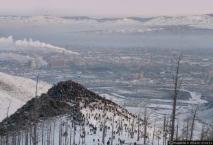 Уул овоо руу машинтай гарахыг хориглолоо