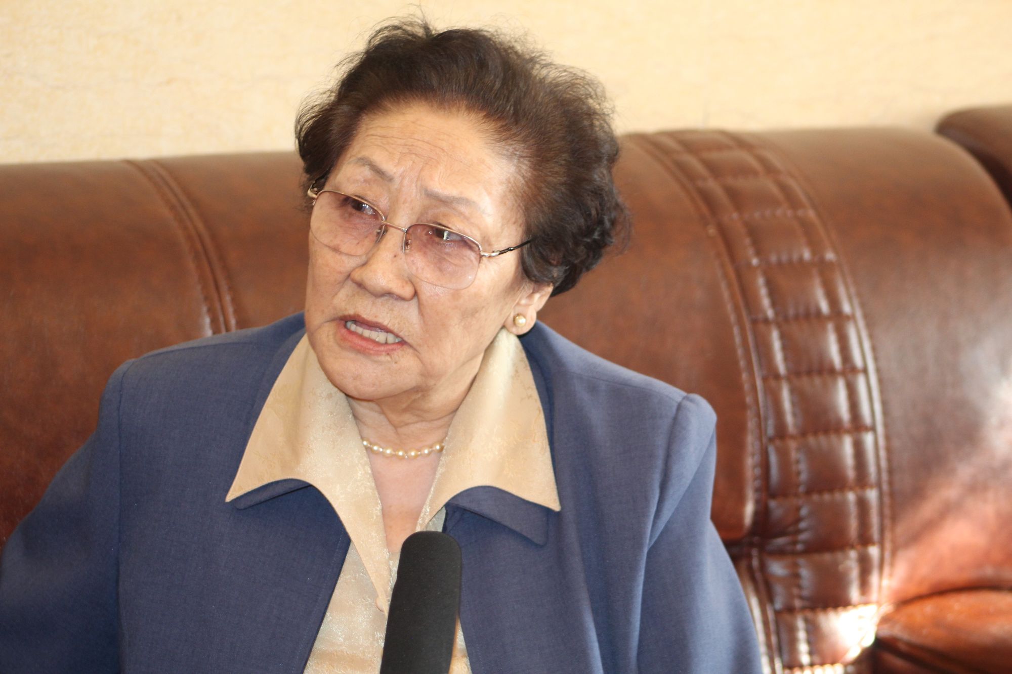 Ц.Бүжинлхам: Би Хууль зүйн ухааны анхны эмэгтэй доктор