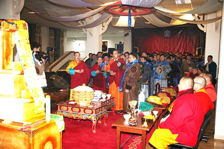 Монголын ард түмний заяа буяныг даатган мандал өргөх ёслол үйлдэнэ