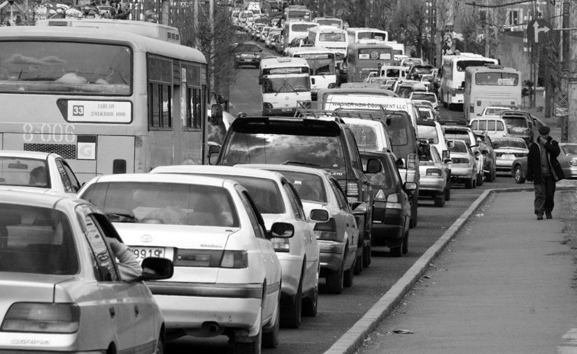 Жолооч та хэргийн газрыг орхиж БҮҮ ЯВ