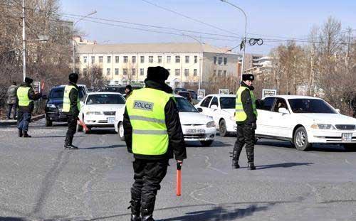 Амралтын өдрүүдэд 21 хүн зам тээврийн осолд өртжээ