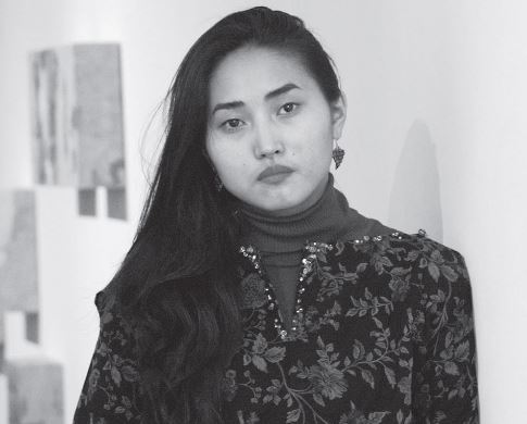 Зураач Ж.Анунарангийн ”Өрнөлт” үзэсгэлэн дэлгэгджээ