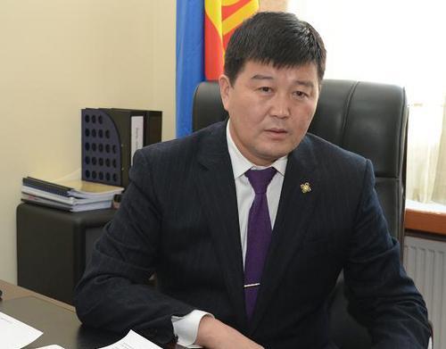 Х.Болорчулуун гишүүний дүү хилээр баавгайн савар гаргахыг завджээ