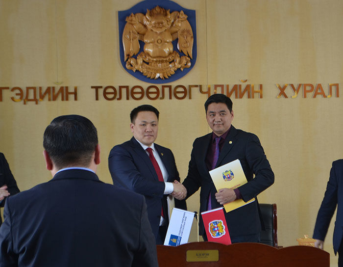 “Хөдөлмөр эрхлэлтийн дэмжих сан”-гийн гэрээнд гарын үсэг зурах ёслолын ажиллагаа боллоо 