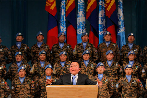 Тэнгэрлэг эрчүүддээ хүргэх мэндчилгээний үгс