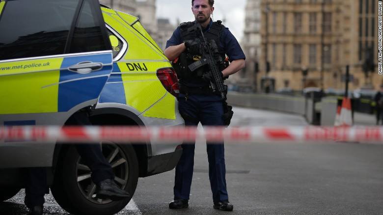 Лондонд халдлага болж таван хүн нас бараад байна