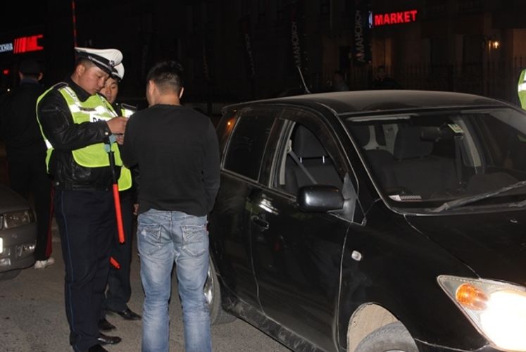 Согтуугаар тээврийн хэрэгсэл жолоодсон 88 жолоочийг илрүүлжээ