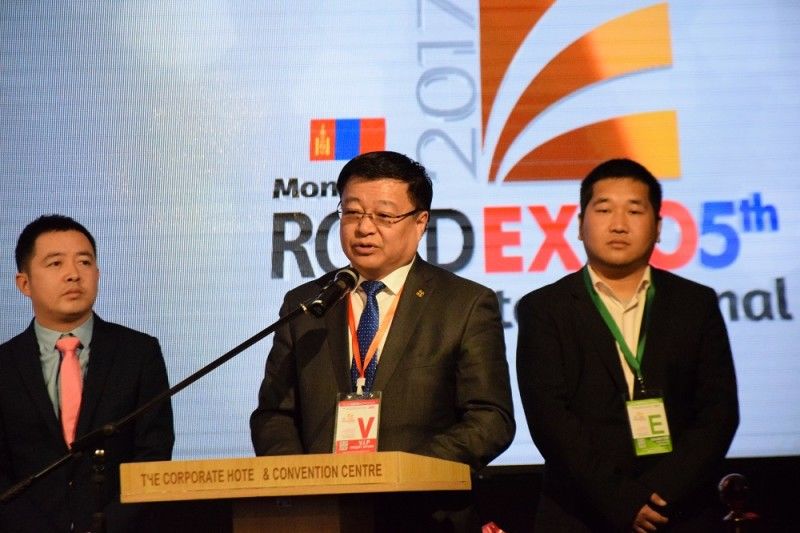 Д.Ганбат:  Зам, тээврийн салбарт шинэ техник, технологи судалж нутагшуулах нь нэн чухал