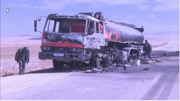 Эрдэнэтийн үйлдвэрийн гадна шатсан машины хэргийг шалгаж байна