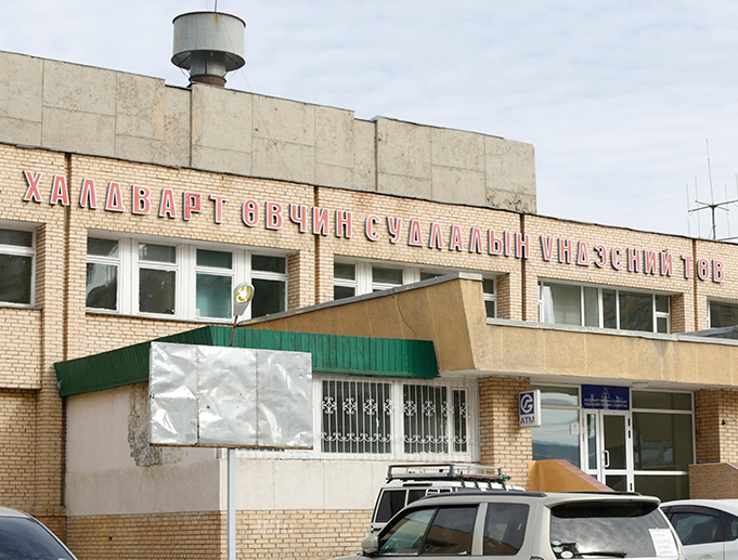 Гурван хүүхэд хоолонд хордож нэг нь амиа алдсан хэрэг гарчээ