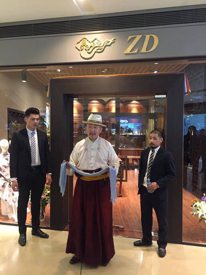 Зава Дамдин ренбүүчи дэлгүүр нээлээ! 