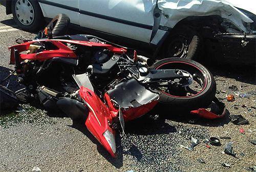 Сэрэмжлүүлэг: Мотоцикль онхолдож хүн амиа алдав