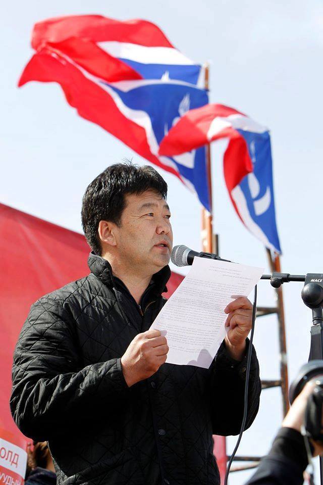 Д.Хосбаяр: Сүхбаатарчууд М.Энхболдыг 10 хоног хүлээнэ