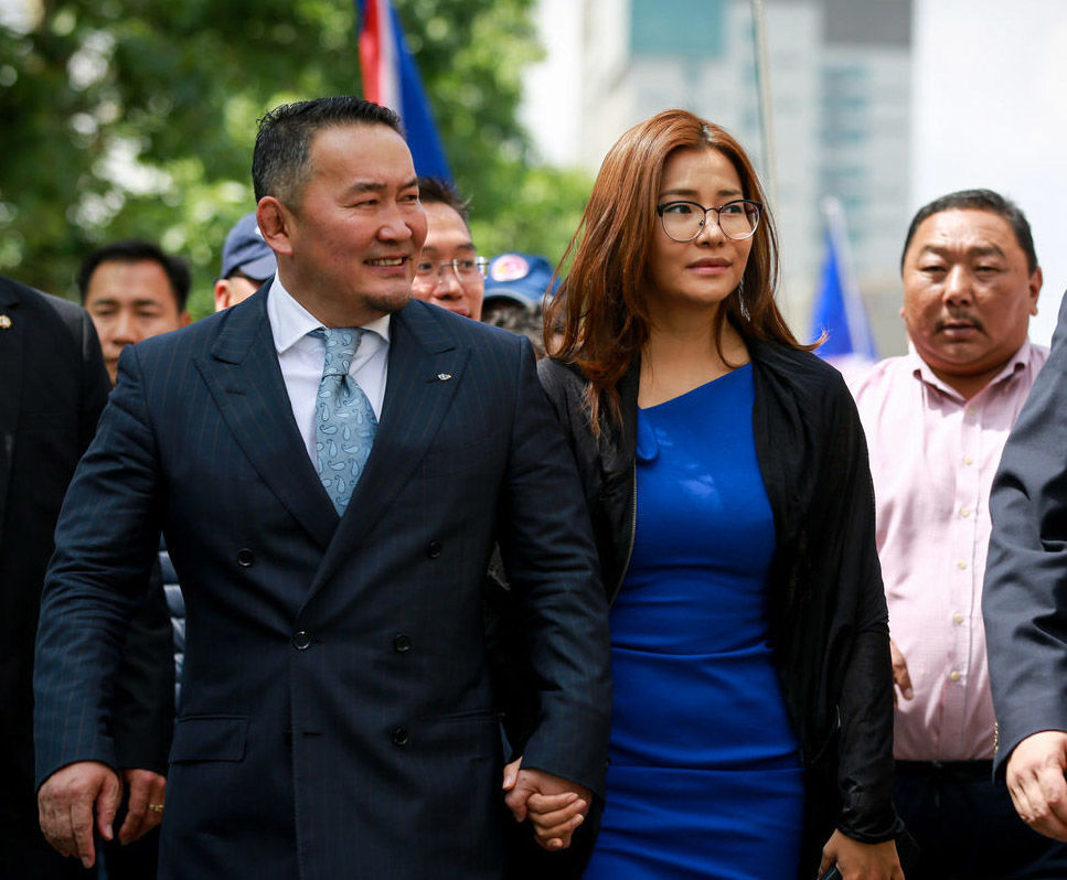 Женко ялбал Монгол Улс Тэргүүн охинтой болох уу?