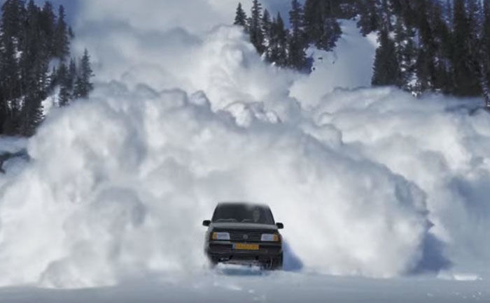 Хуучин машинаа зарахын тулд кино шиг бичлэг хийжээ