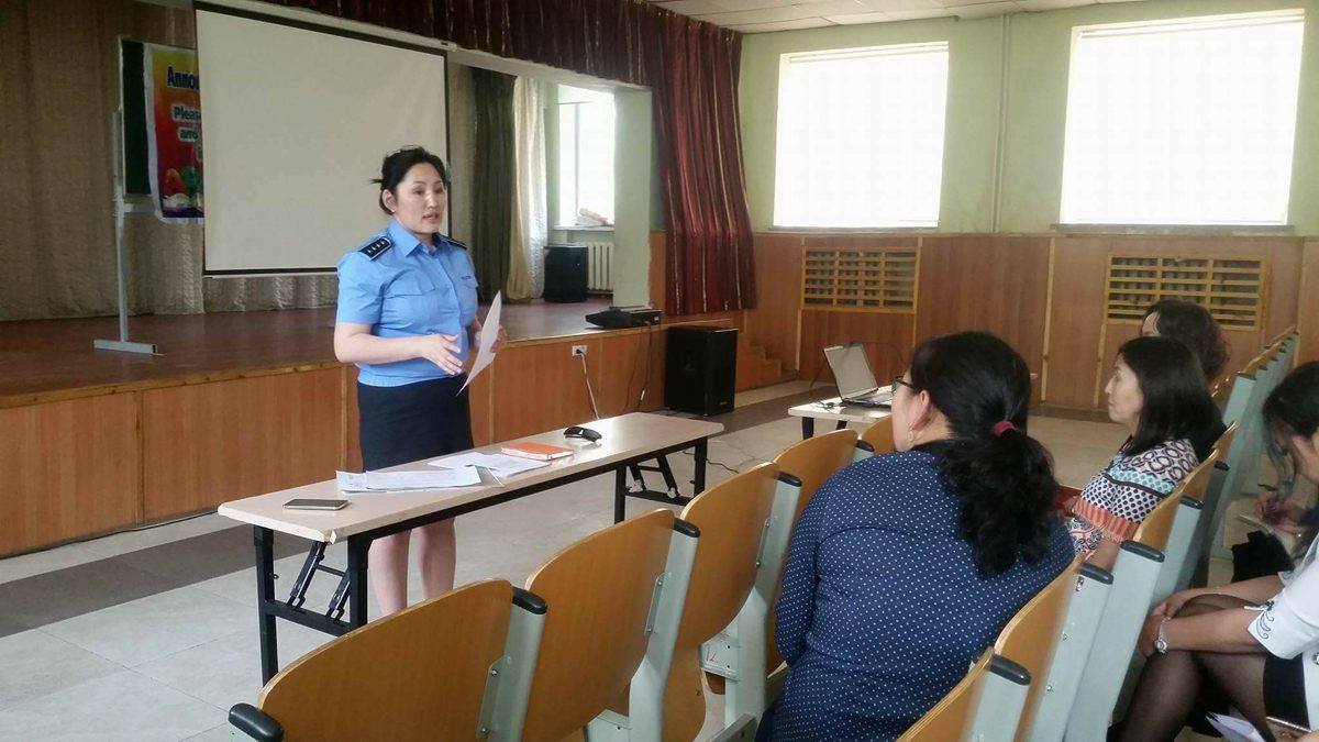 ”Цэнхэр халим” тоглоомын тухай анхааруулга сургалт явууллаа