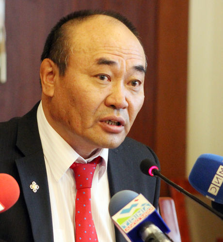 Д.Эрдэнэбат: Ипотекийн зээл авсан 80 мянган айл өрхийн 8 хувийн зээлийг 15-20 хувь болгож авахаар эрх баригчид зэхэж  байна