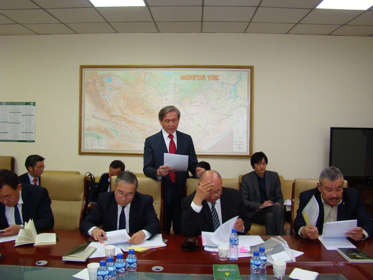 Н.Энхбаяр Сонгуулийн Ерөнхий Хороонд нөлөөлөл үзүүлэхээр улайрч байна