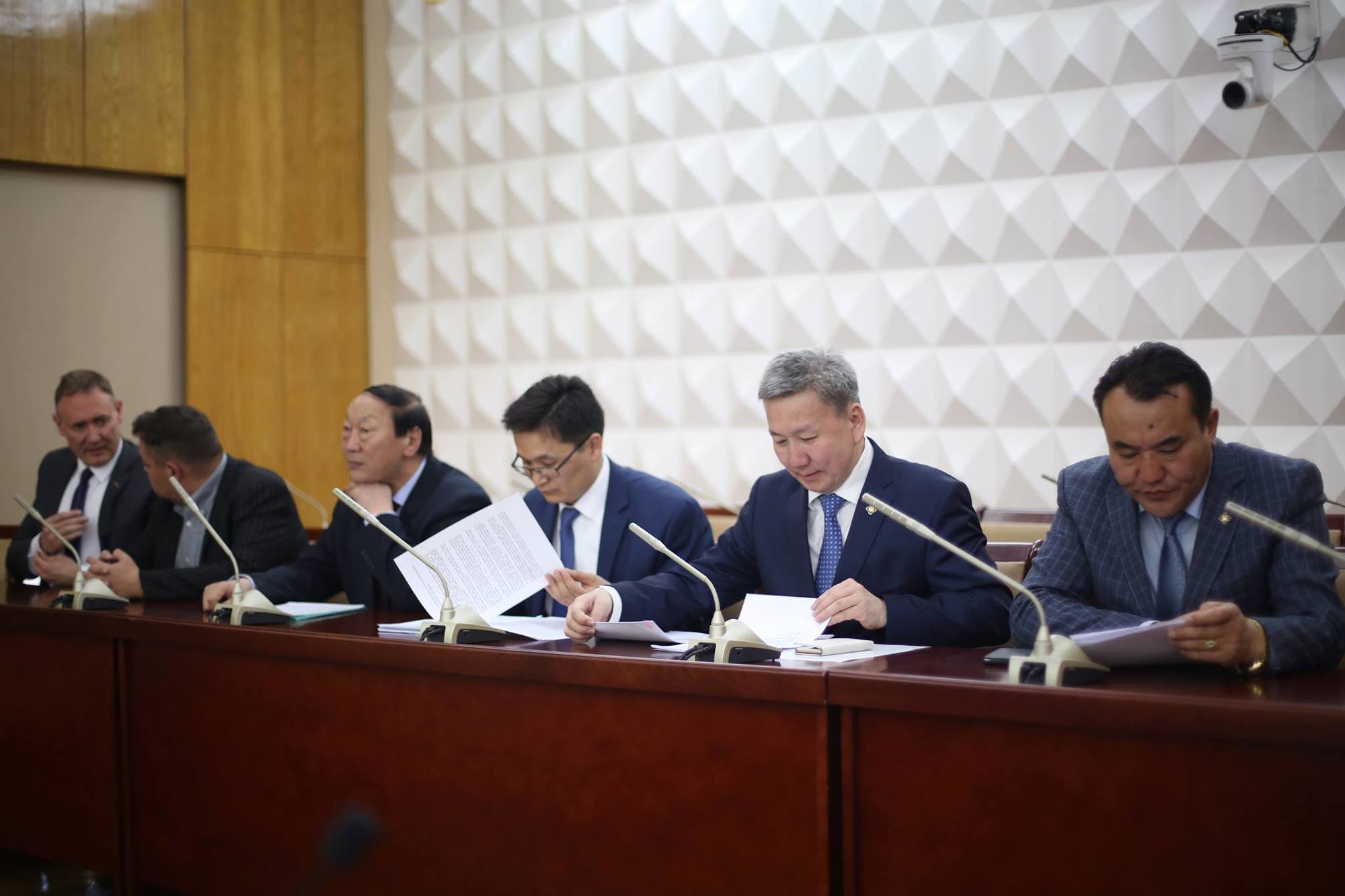 “Газар өмчлөл ба гэр хорооллын хөгжил” хэлэлцүүлгийг зохион байгууллаа