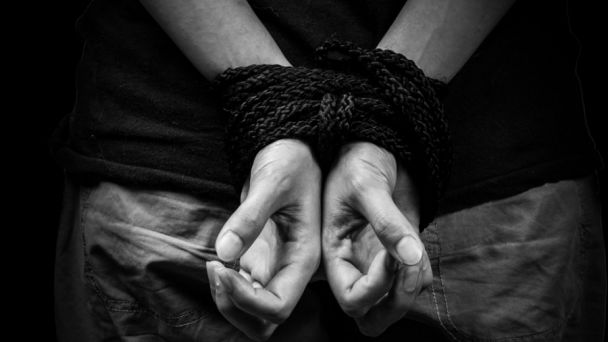 Хүн худалдаалах хэргээр 15 хүн ял шийтгүүлээд байна