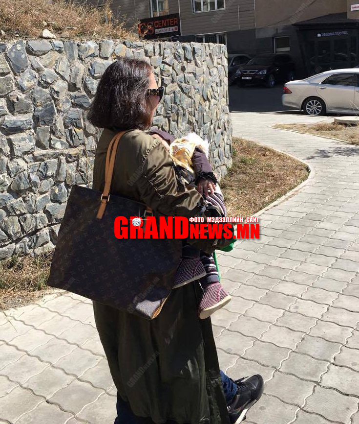 Навчаа хэнз охинтойгоо дуранд өртөв