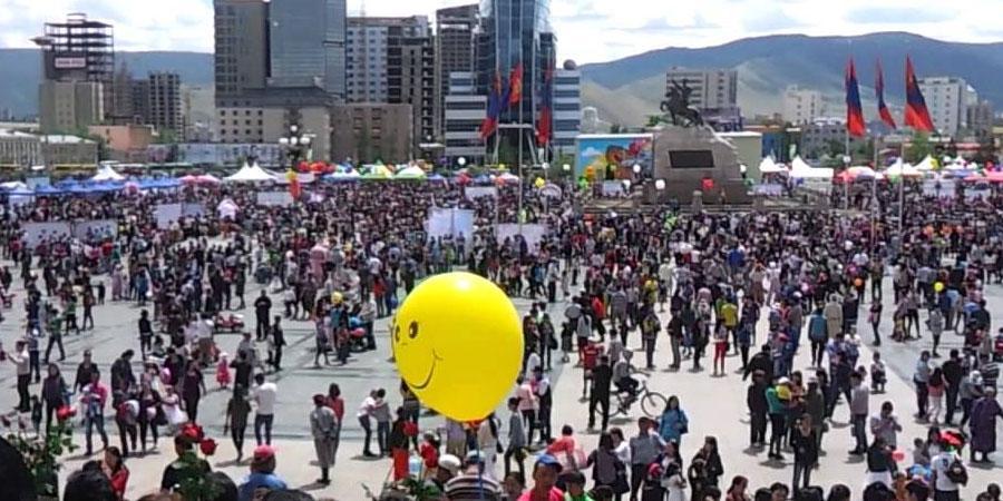 Сүхбаатарын талбайн баруун, зүүн автозамын хөдөлгөөнийг хаана