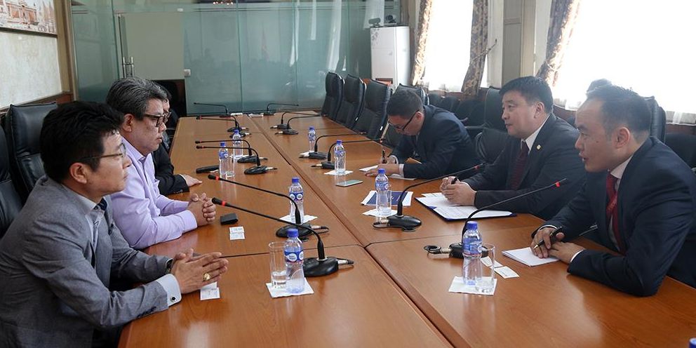 Хотын даргад автомат угаалгын газар, хог шатаах бага оврын зуухны төслийг танилцууллаа