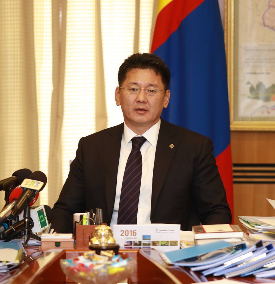 У.Хүрэлсүх: Монгол наадмаар Монгол морь уралдах ёстой