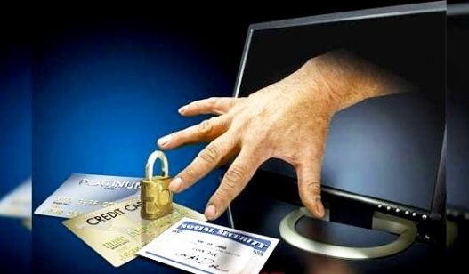 Картын мэдээллийг хууль бусаар өгч гүйлгээ хийгээд баригджээ