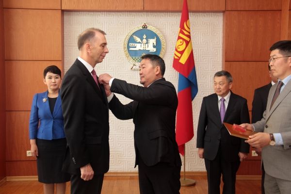 Игорь Николаевич Аржаевыг ”Найрамдал” медалиар шагналаа