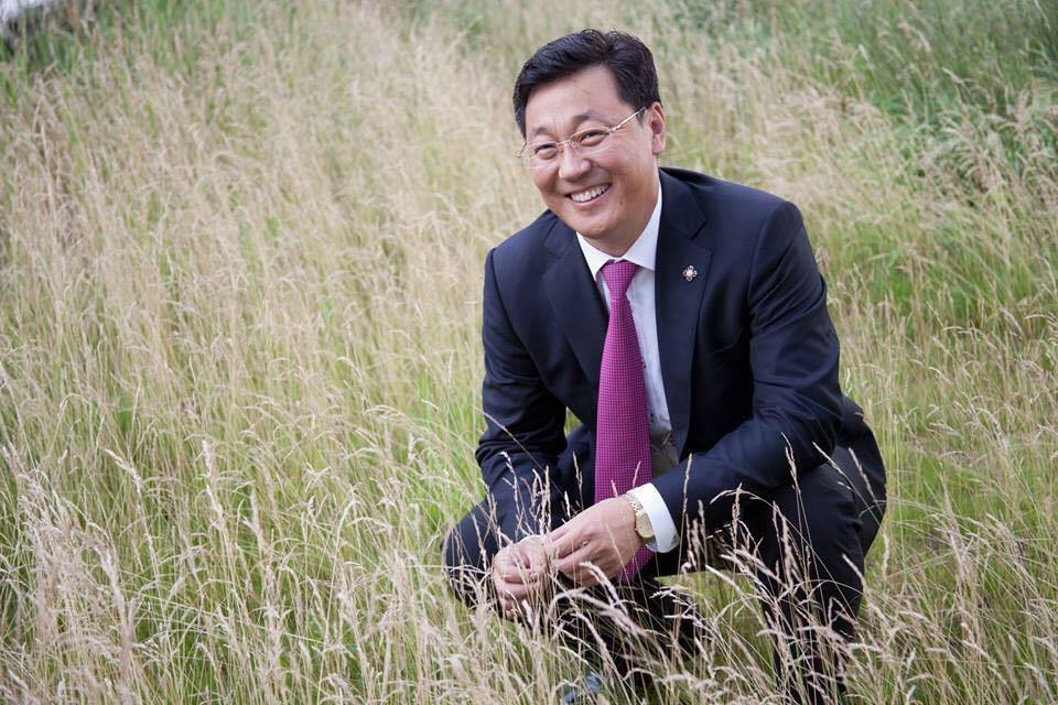 Төрсөн өдрөө хэзээ ч тэмдэглэдэггүй ЕРӨНХИЙ САЙД