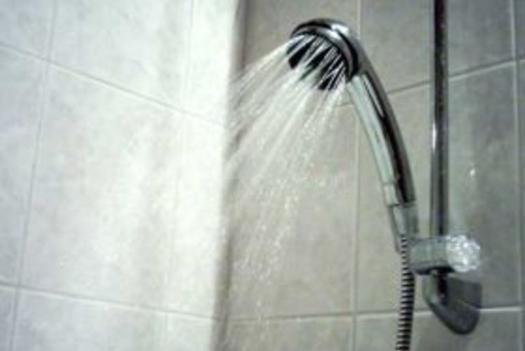 УБ палас, Х хороолол орчмоор халуун ус хязгаарлана