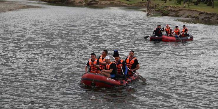 Дөрвөн иргэн усанд осолдож амиа алджээ