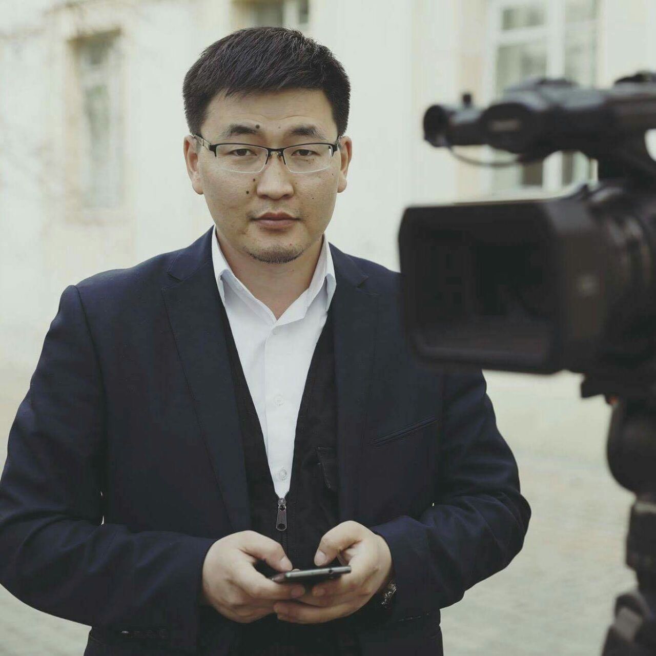 Хүний амьдралаар тоглох сайхан байна уу, ”Женко”