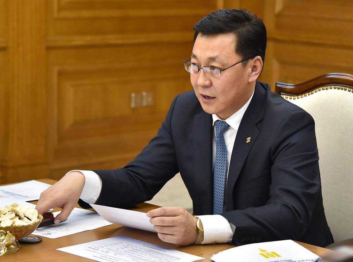 Ерөнхий сайд ЦЕГ-т гомдол гаргажээ