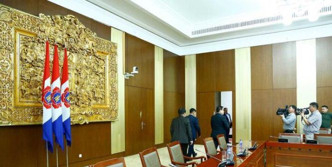 МАН-ын бүлгийн хурал эхлээгүй байна