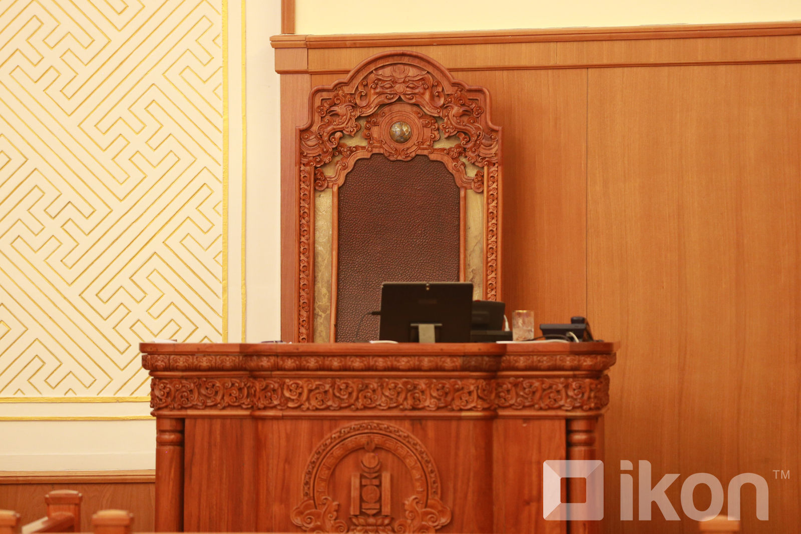 Шинэ Засгийн газар ЗУСЛАН, БУУДАЛ, САУНААС ”төрнө”