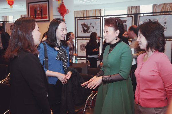 Хятадын алдарт зураачийн ХОВОР тохиох үзэсгэлэн болж байна