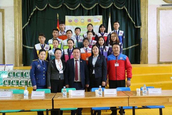 Ерөнхий боловсролын ахлах ангийн сурагчдын дунд бэлтгэл сургалт эхэллээ