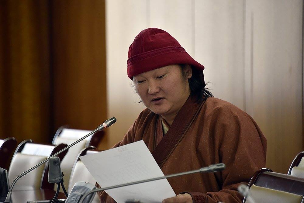 УИХ-ын гишүүн С.Жавхлан чуулганы хуралдаа ирлээ