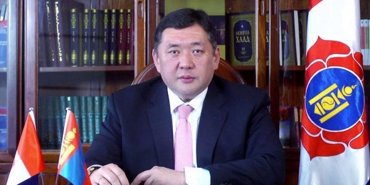 Бүлгийн шийдвэр хууль зөрчиж, гишүүдийн бүрэн эрхэд халдаж байна гэв